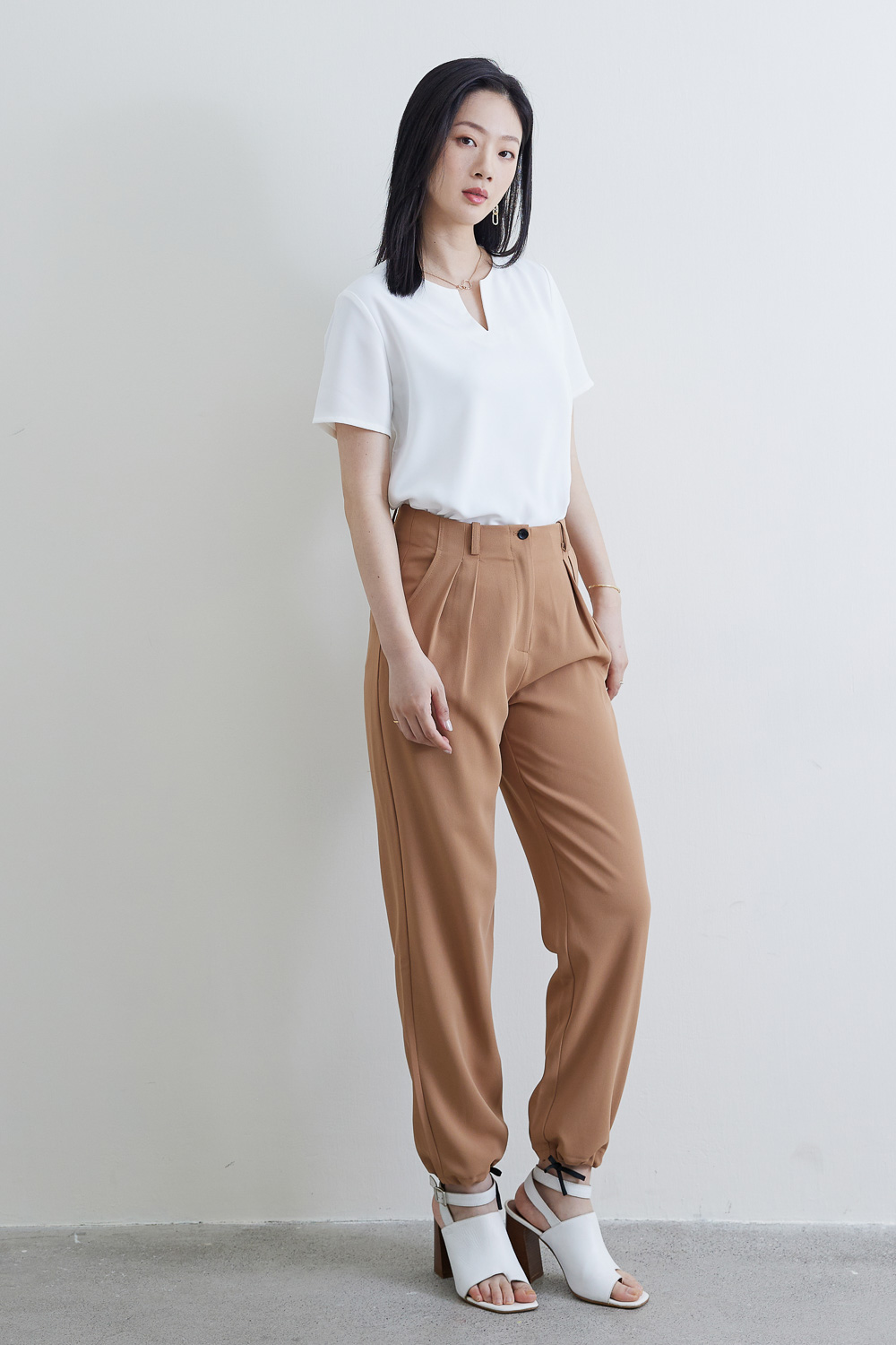 SST&C #Online Exclusive  Caramel Pleated Front Casual Trousers | 8231811005  (Outlet)_0
