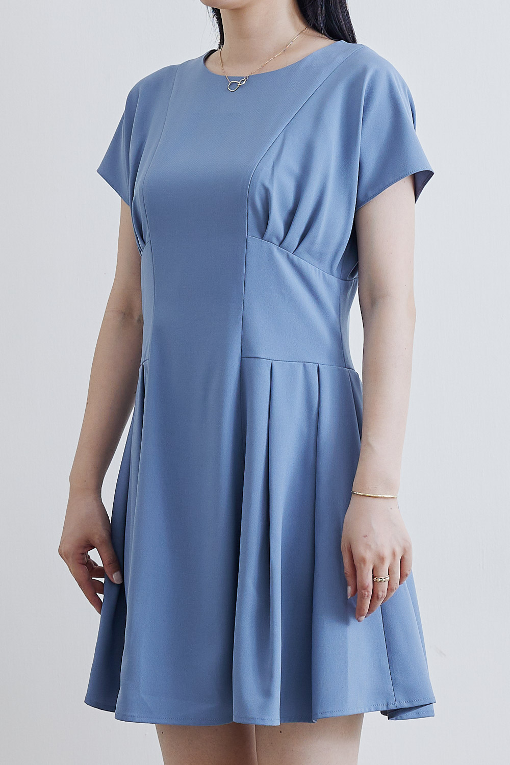SST&C #Online Exclusive  Round Neck Pleated Dress | 8562104002  (Outlet)_4