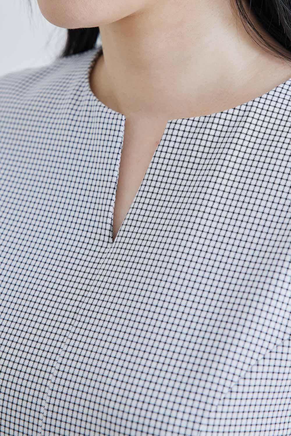SST&C #Online Exclusive  V-Neck Pleated Check Pattern Dress | 8562203001  (Outlet)_6