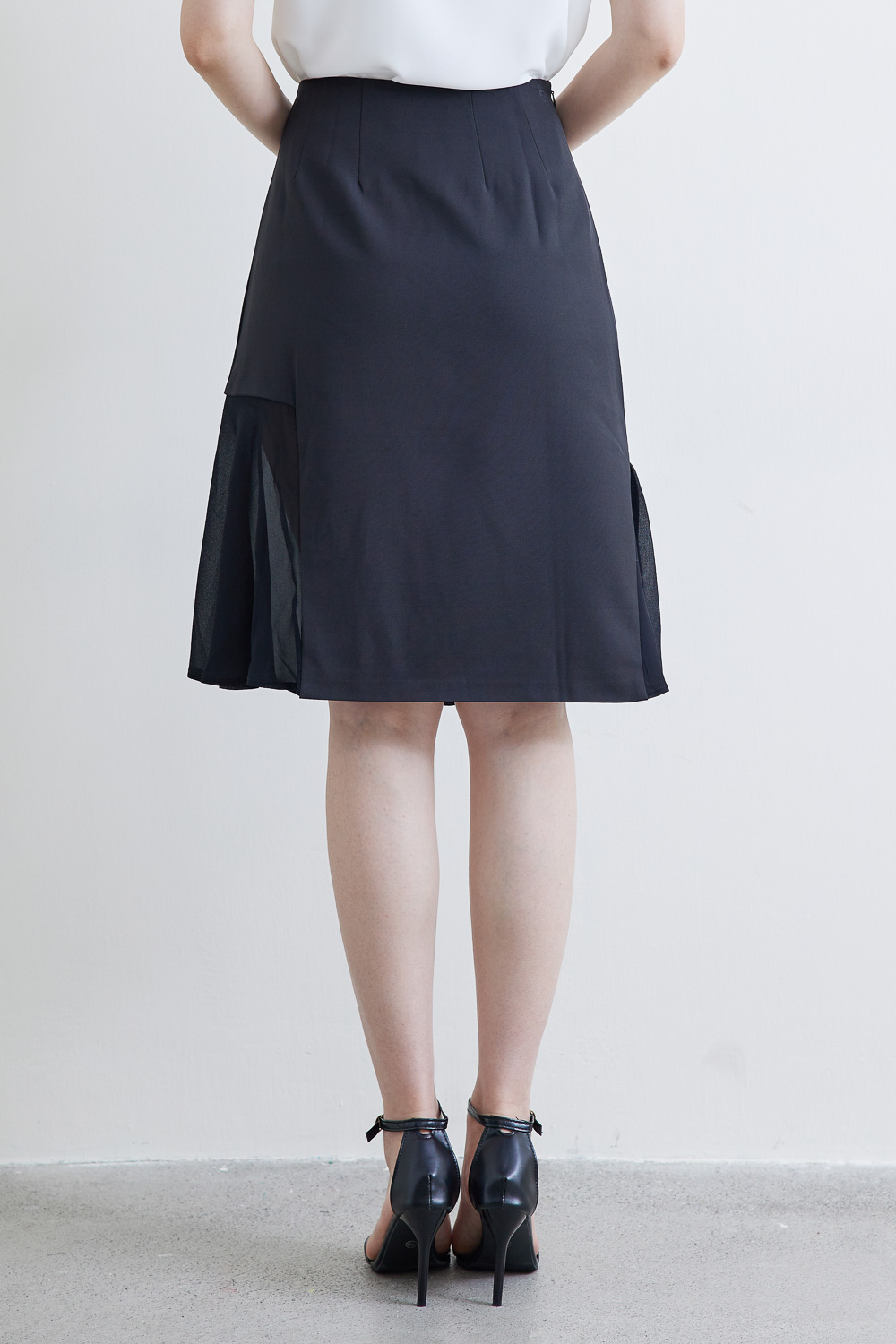 SST&C #Online Exclusive  Black Cut-Over Knee Skirt |  8361812004 (Outlet)_6