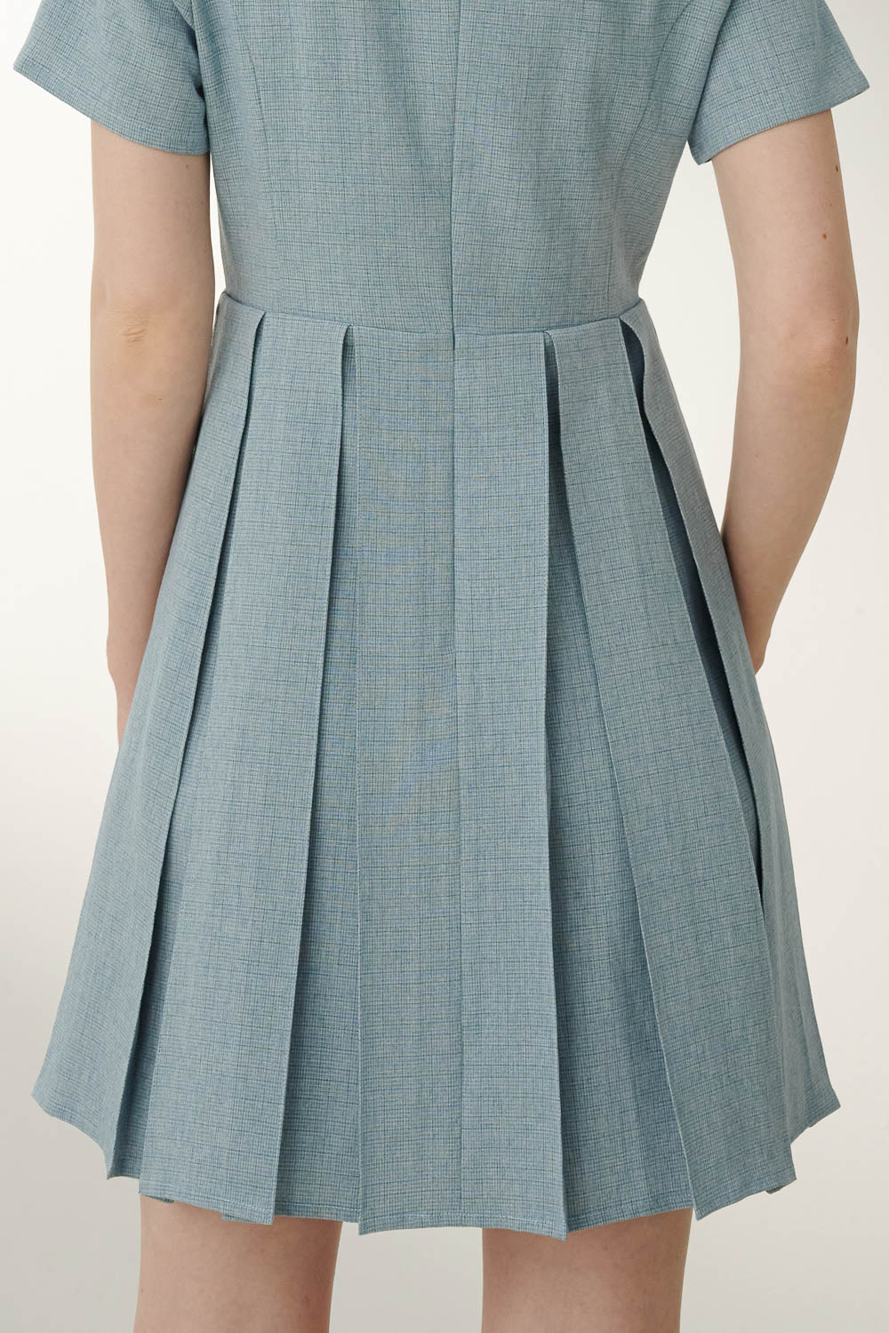 SST&C Aqua V-Neck Pleated Dress | 8562306001  (Outlet)_6