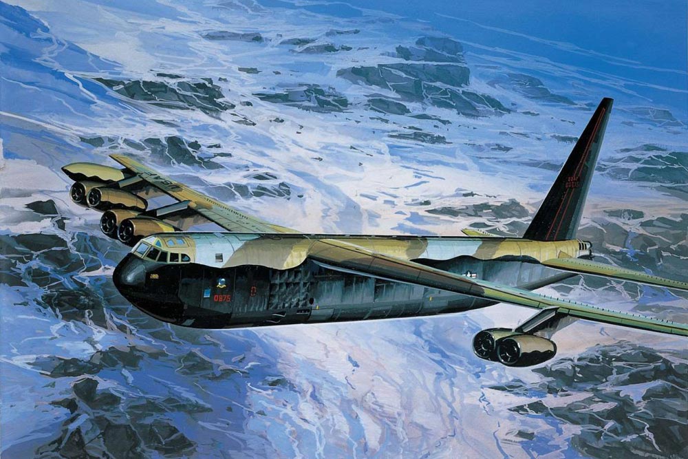 FA12632 1/144 B-52D Stratofortress_0
