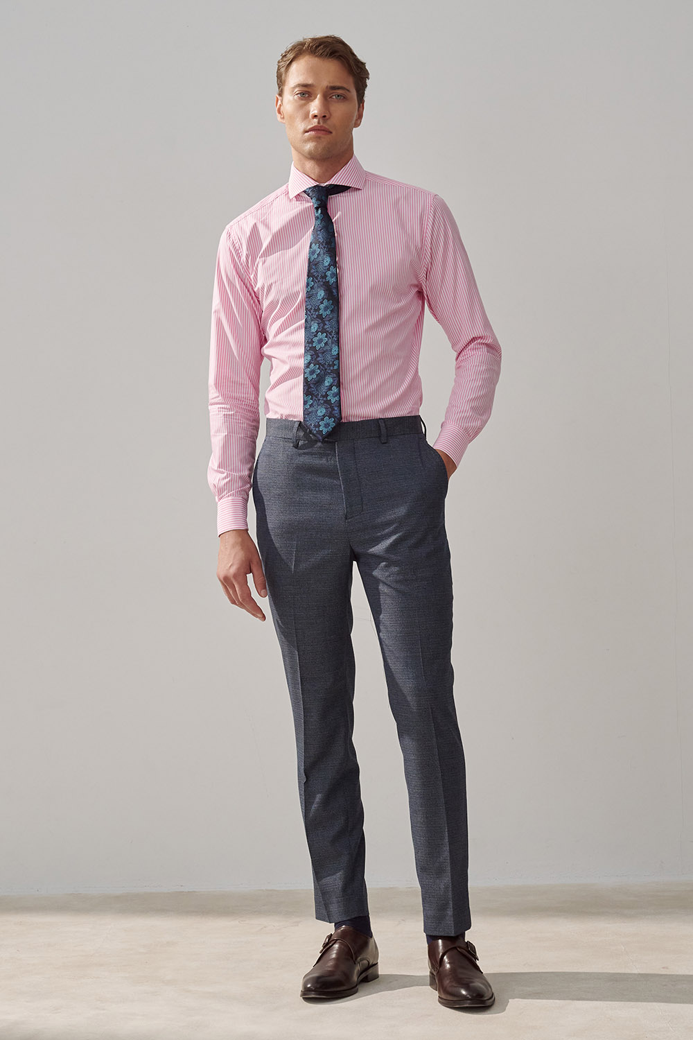SST&C Gray Textured Tailor Fit Trousers | 0212308002  (Outlet)_0