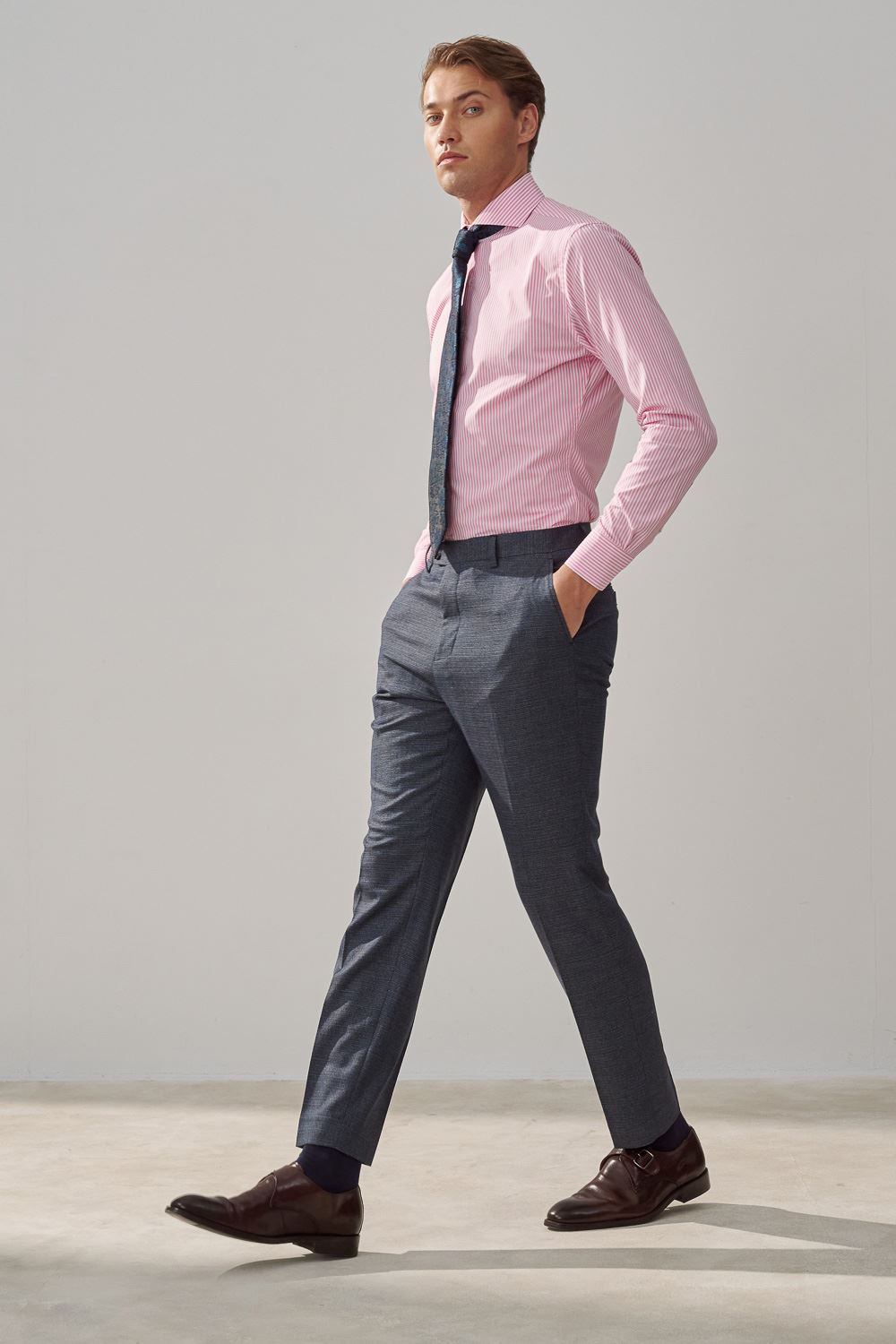 SST&C Gray Textured Tailor Fit Trousers | 0212308002  (Outlet)_3