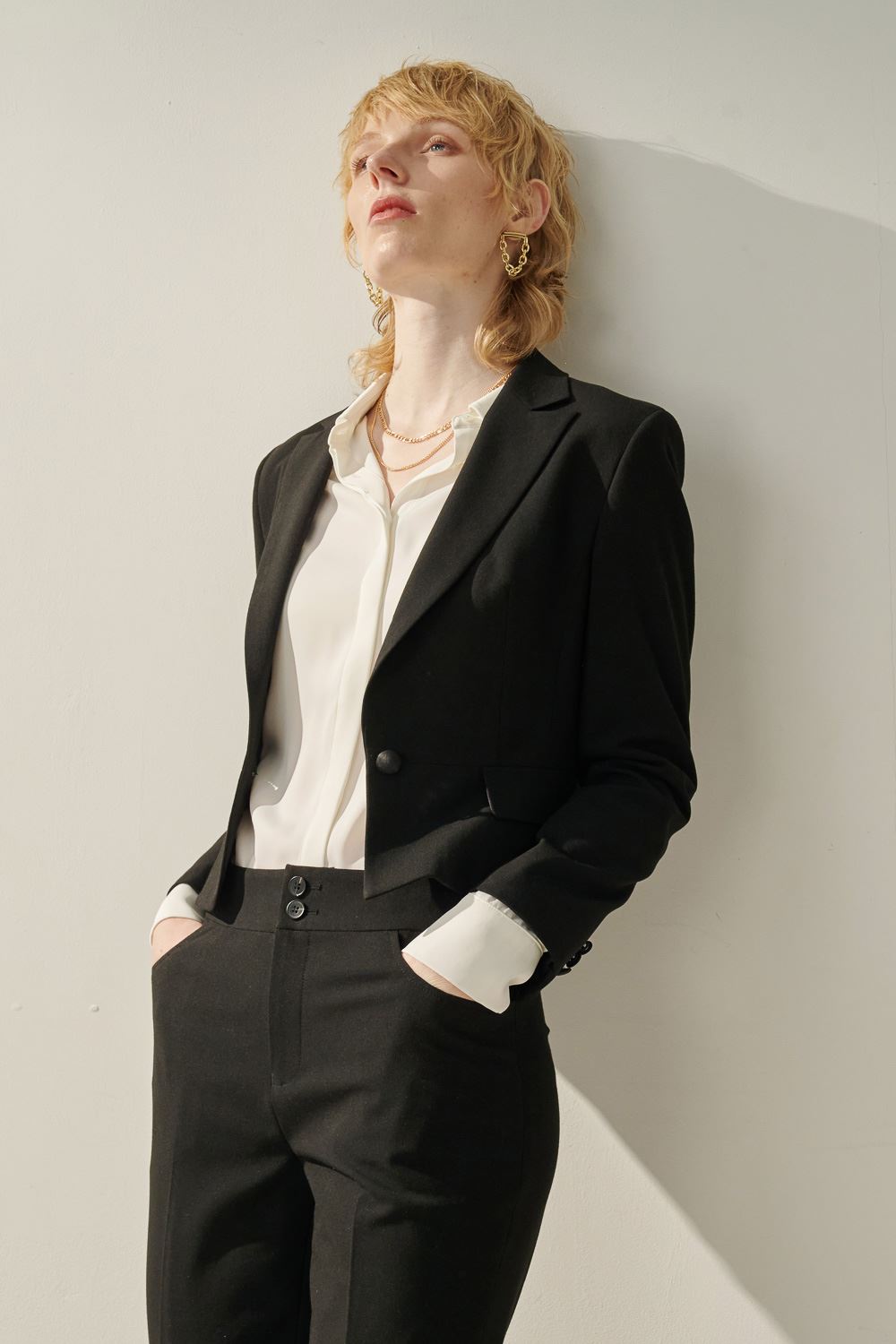 SST&C Black Sword Collar Short Suit Jacket | 7162308001  (Outlet)_0