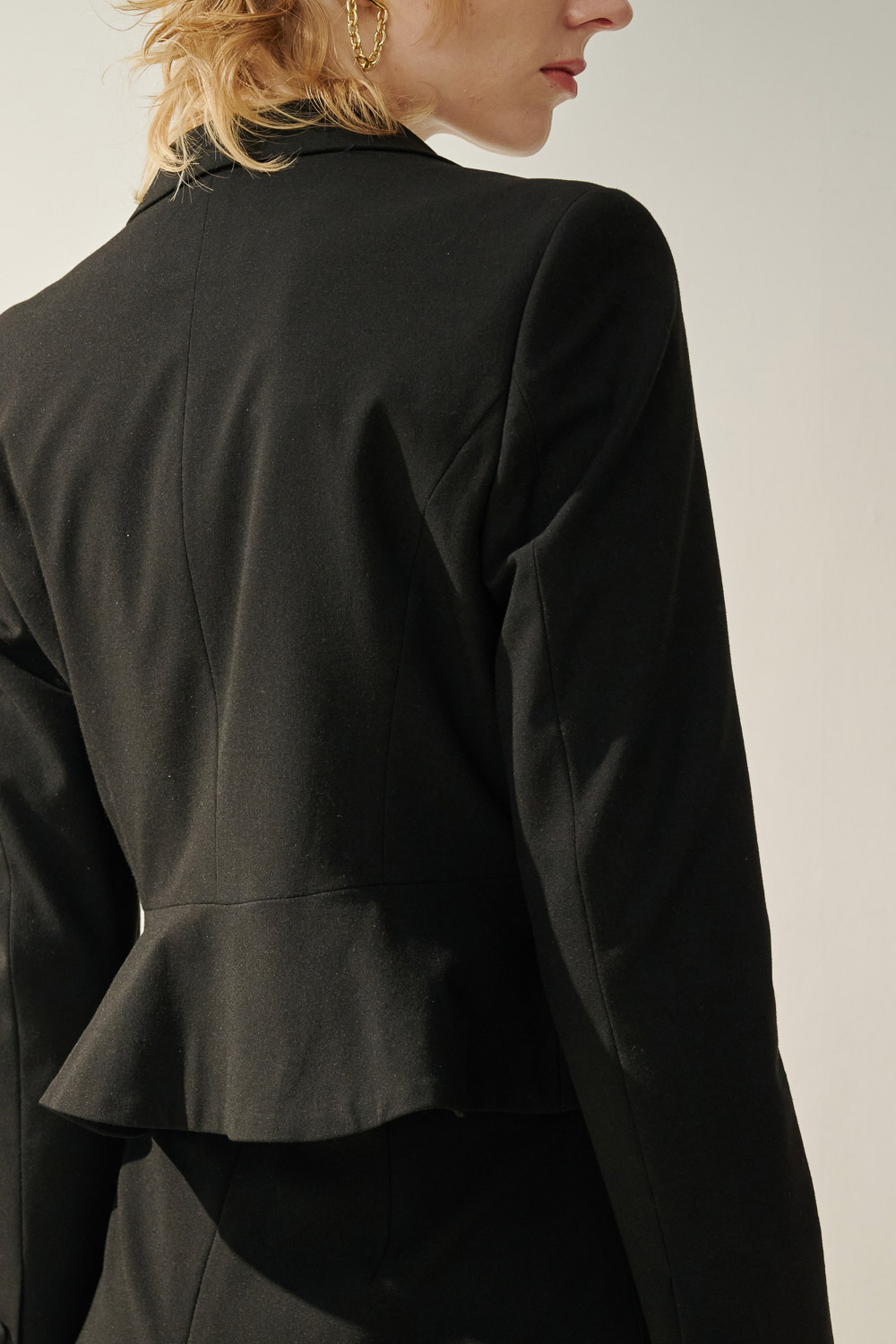 SST&C Black Sword Collar Short Suit Jacket | 7162308001  (Outlet)_6
