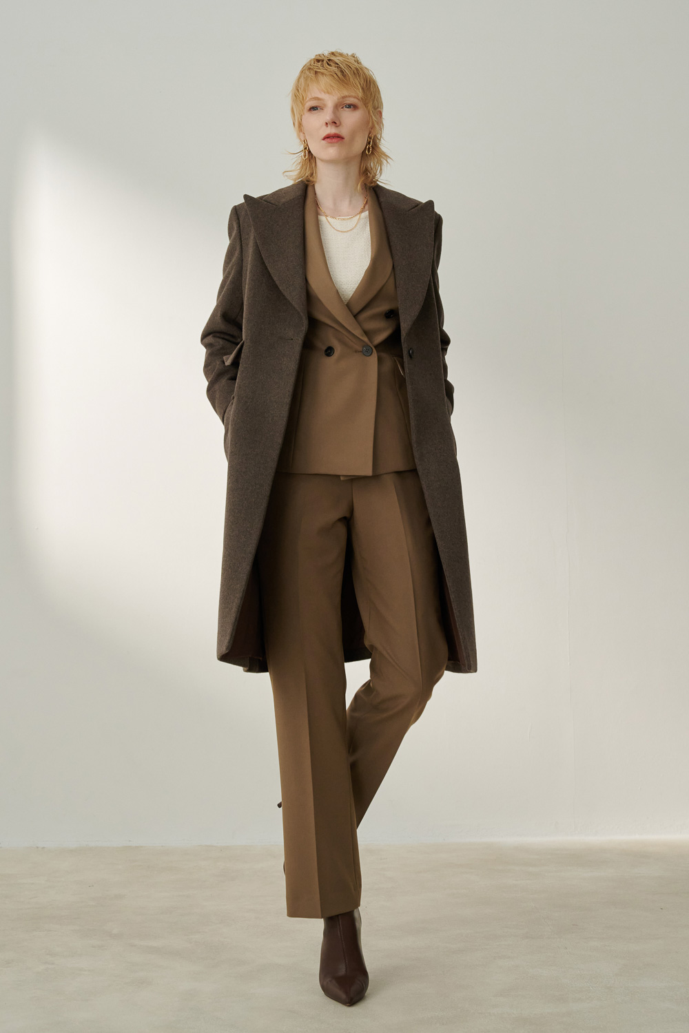 SST&C Khaki Square-Neck Double-Breasted Suit Jacket | 7162308003  (Outlet)_3