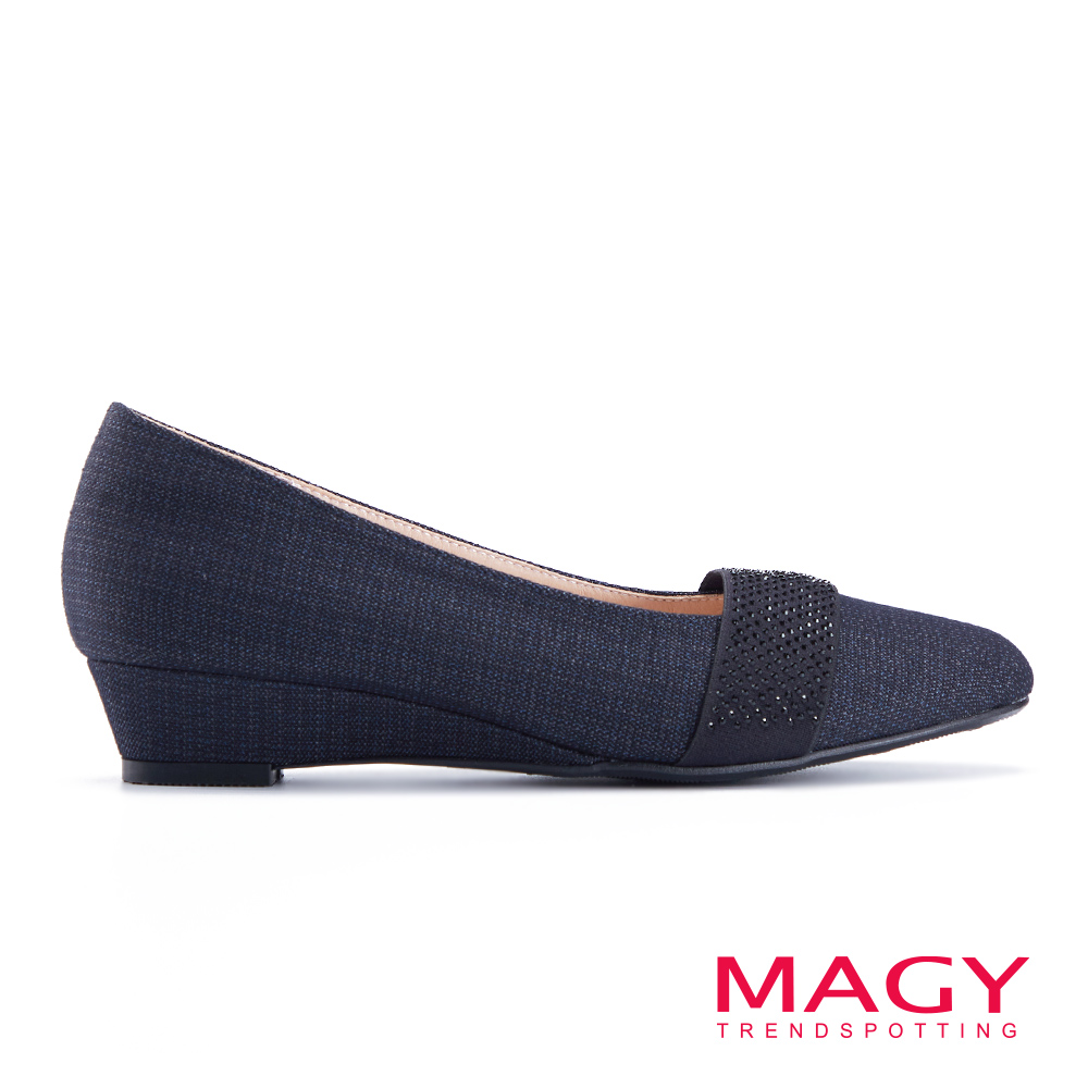 MAGY 燙鑽布面楔型低跟鞋 深藍 #14730