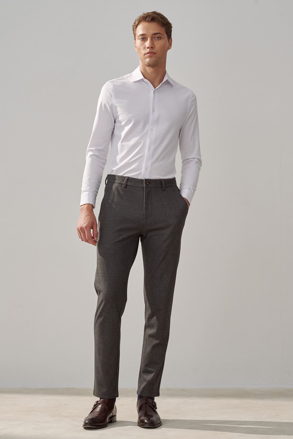 SST&C Dark Gray Houndstooth Stretchy Comfortable Slim Fit Casual Trousers | 1212309002  (Outlet)_0