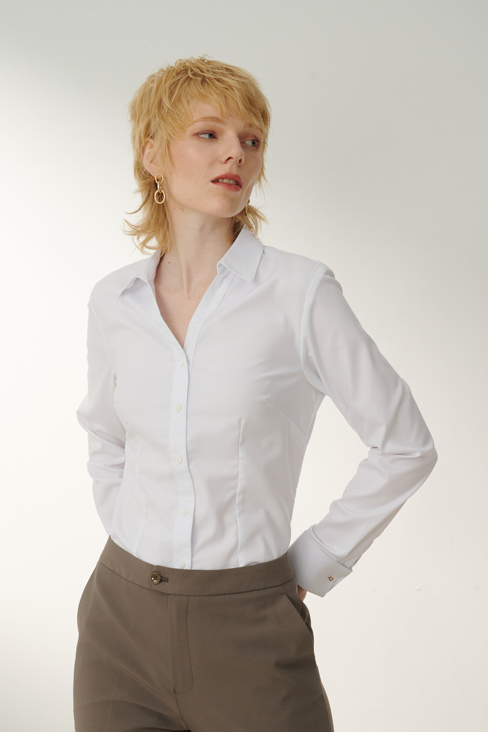 SST&C White V-Neck Metal Cufflinks Slim-Fitting Shirt | 7562309001  (Outlet)_0
