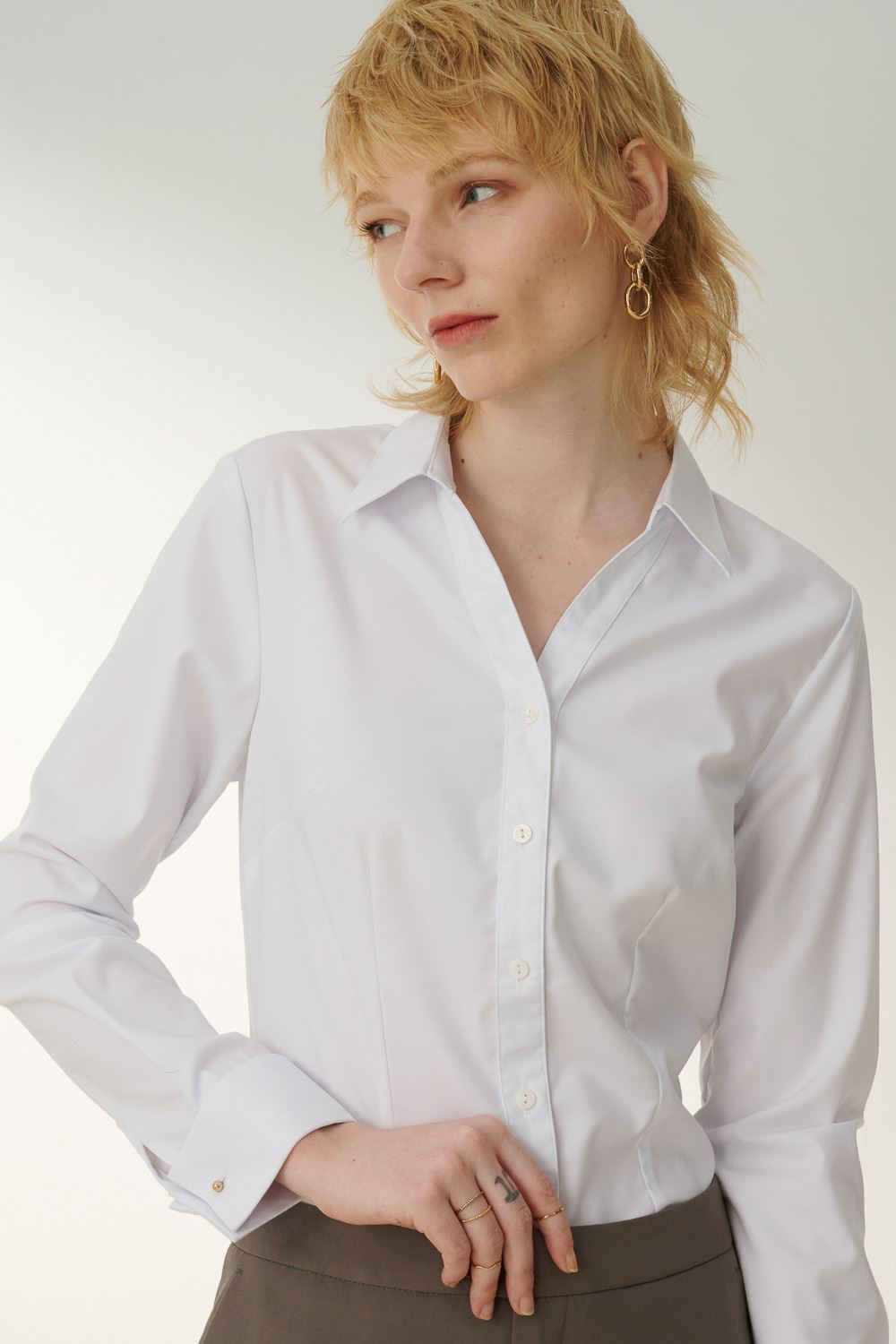 SST&C White V-Neck Metal Cufflinks Slim-Fitting Shirt | 7562309001  (Outlet)_1