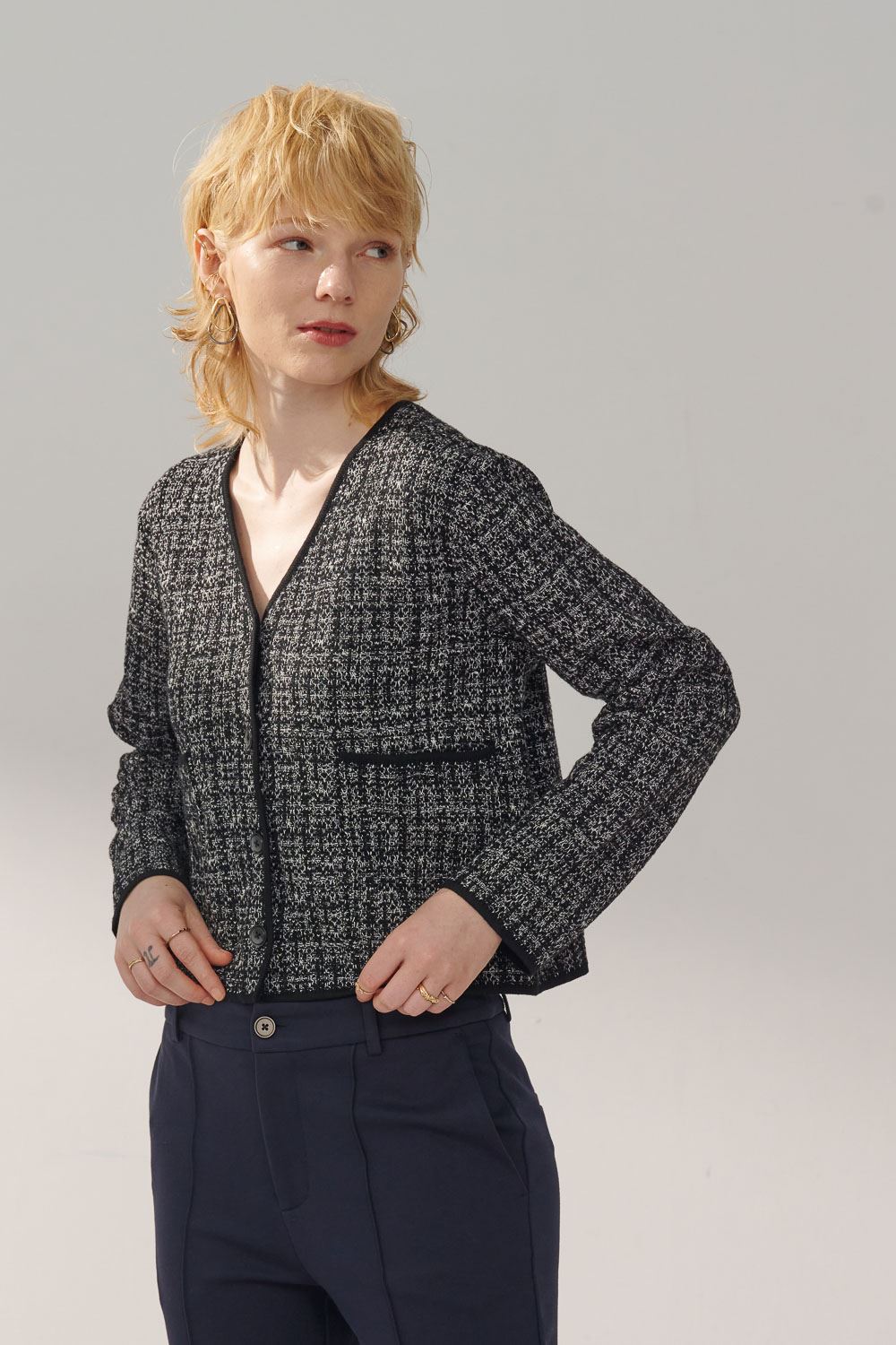 SST&C Black Tweed Cardigan Sweater | 8662309006  (Outlet)_0