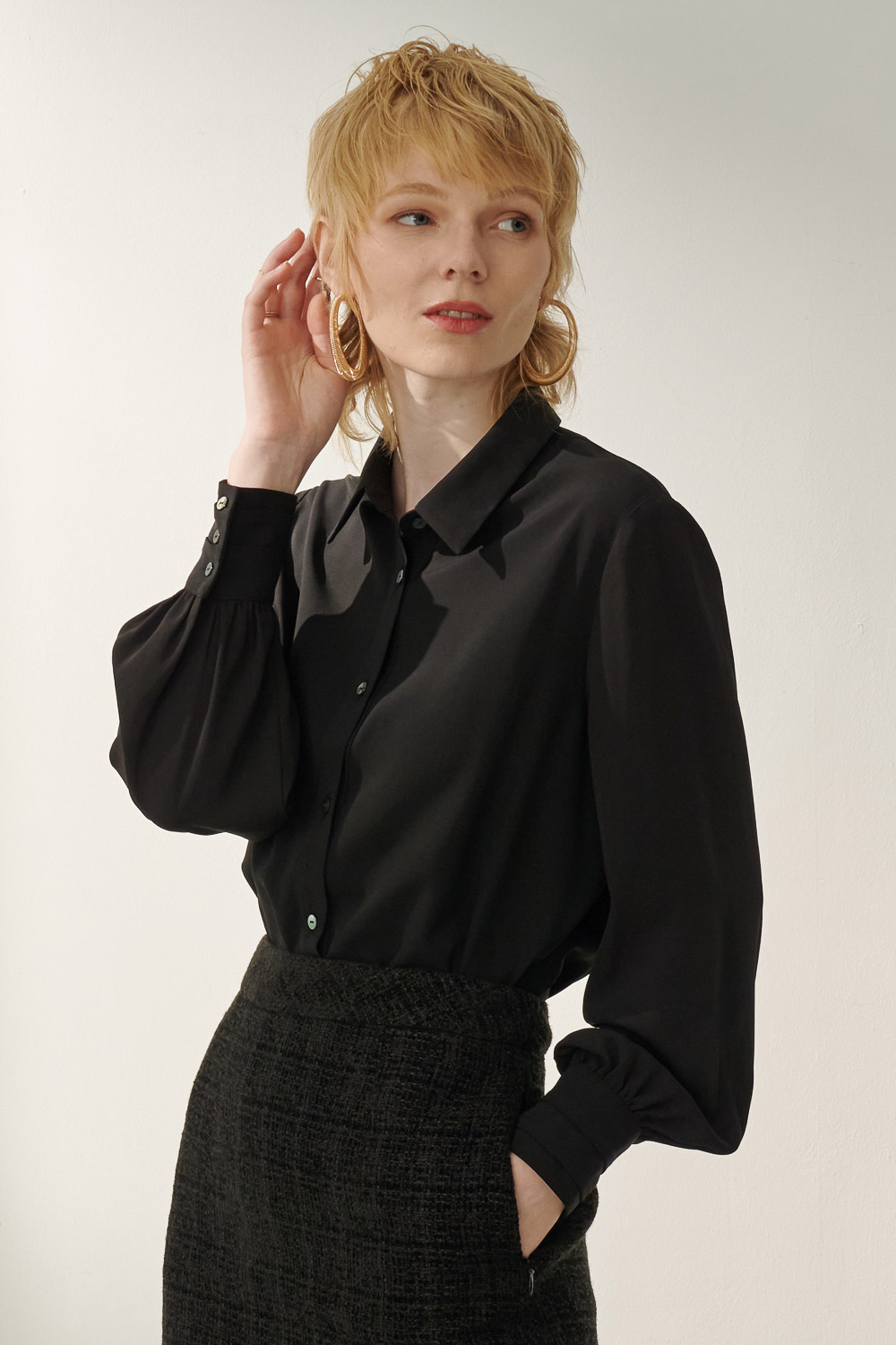 SST&C Black Shirt Collar Elegant Cuff Top | 7662310002  (Outlet)_0