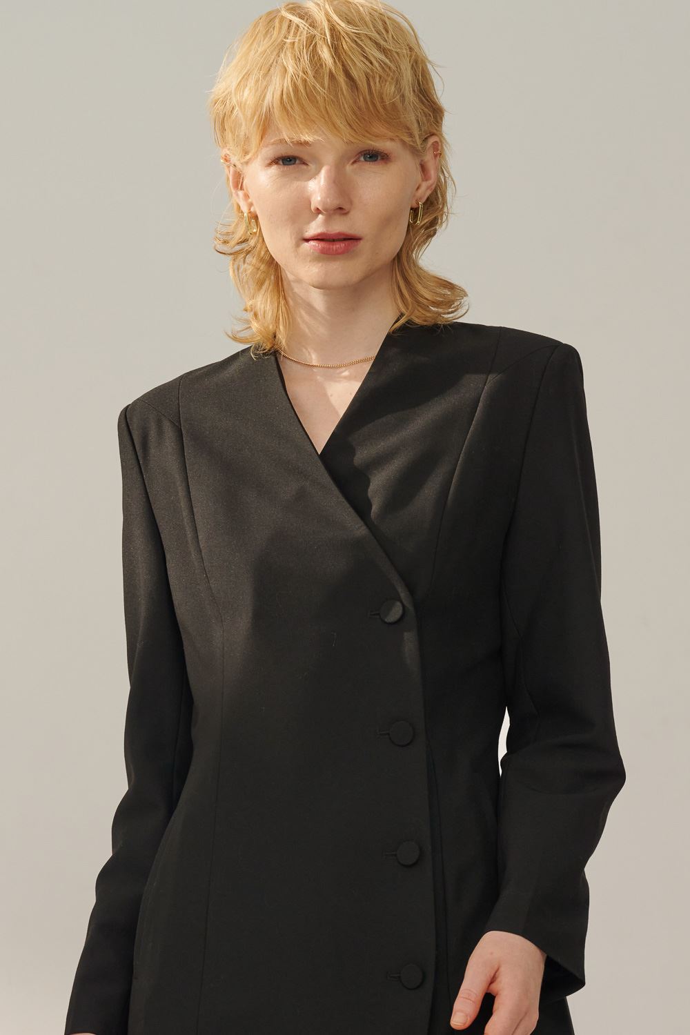 SST&C Black V-Neck Asymmetric Design Dress | 8562310002  (Outlet)_1