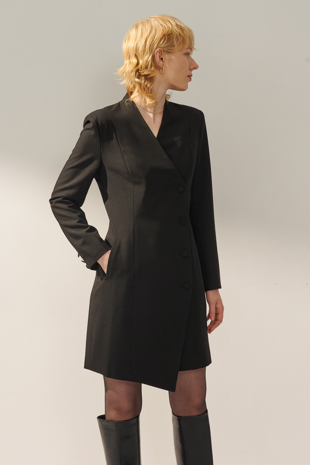 SST&C Black V-Neck Asymmetric Design Dress | 8562310002  (Outlet)_3