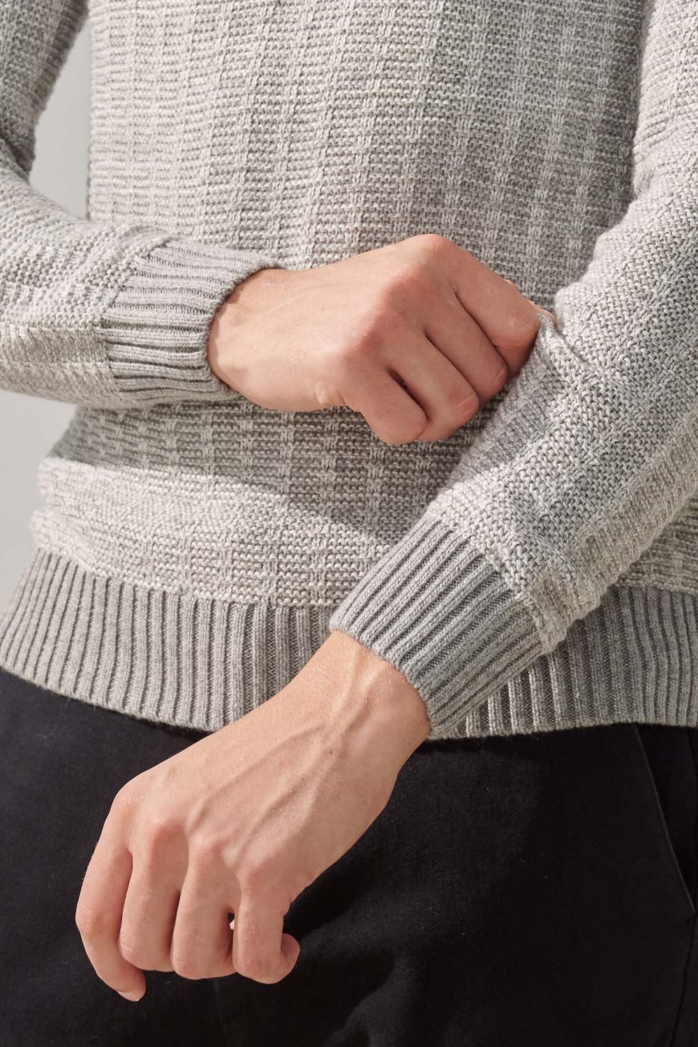 SST&C Cloud Gray Two-Tone Textured Crew Neck Sweater | 1112310003  (Outlet)_5