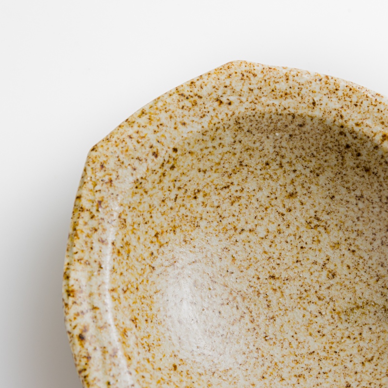 WAGA 古樸手感 14cm 陶瓷六角碟｜米｜單品_3