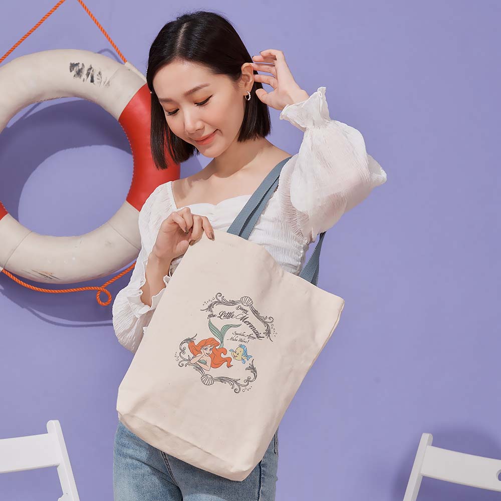 【DISNEY】小美人魚-帆布肩背包-米 PTD22-C7-54BG