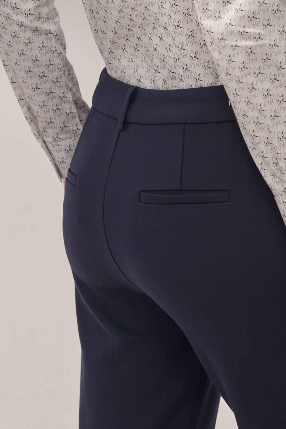 SST&C Dark Blue Low-Rise Slim Knitted Trousers | 8262310001  (Outlet)_5