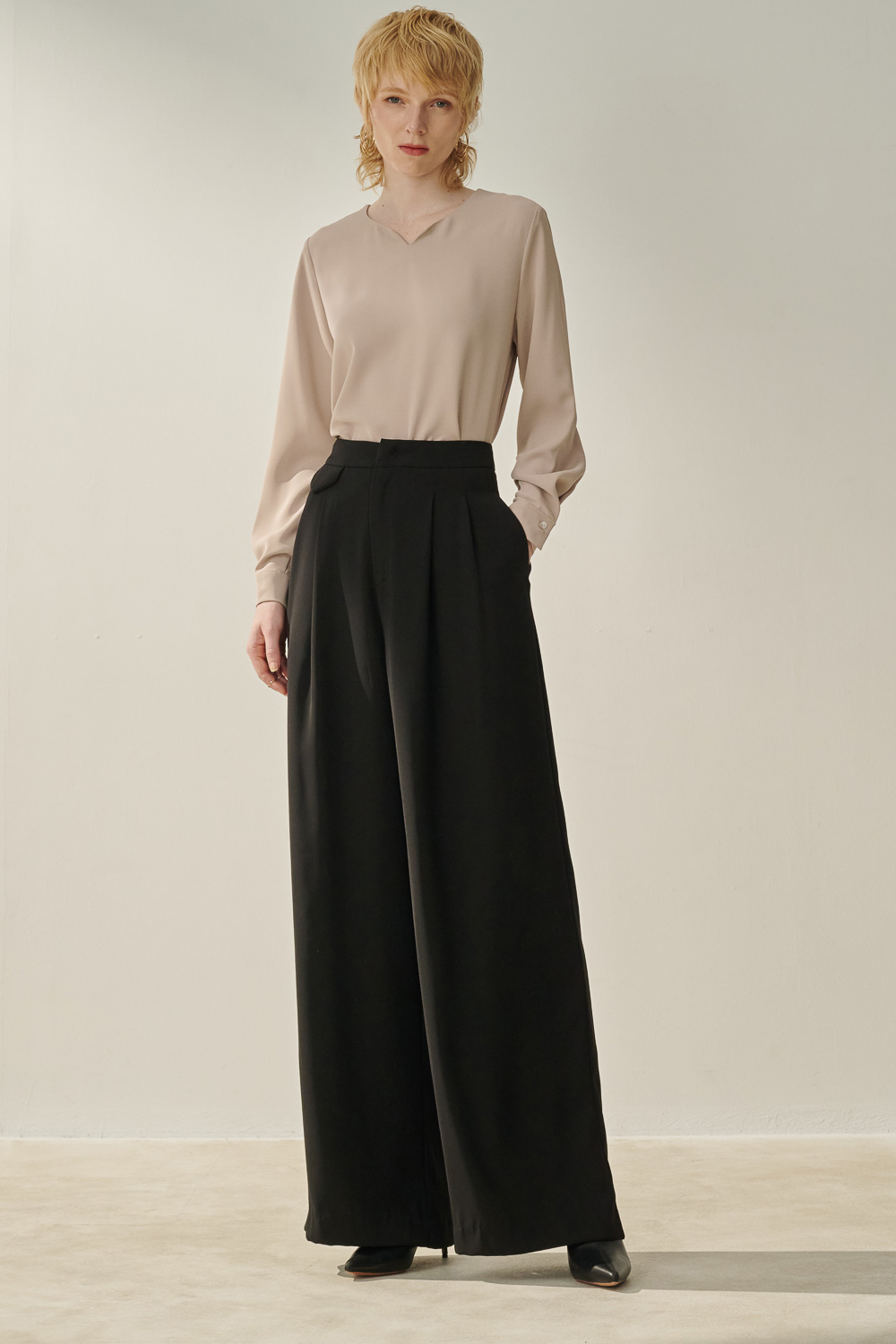 SST&C #Online Exclusive  Black Mid-Rise Pleated Wide Trousers | 8262310004  (Outlet)_2