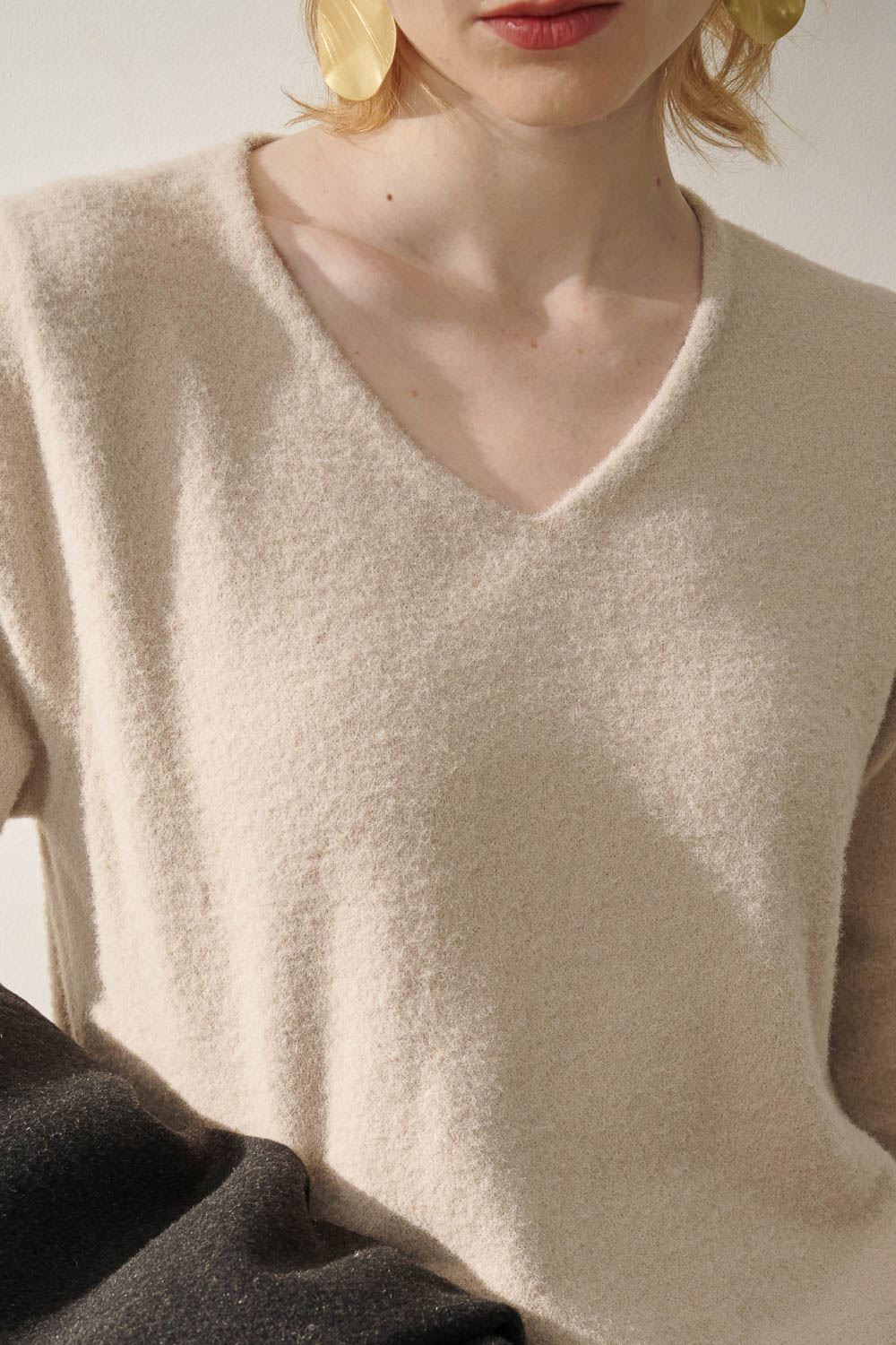 SST&C Brown Gray V-Neck Plush Sweater | 8662310002  (Outlet)_6