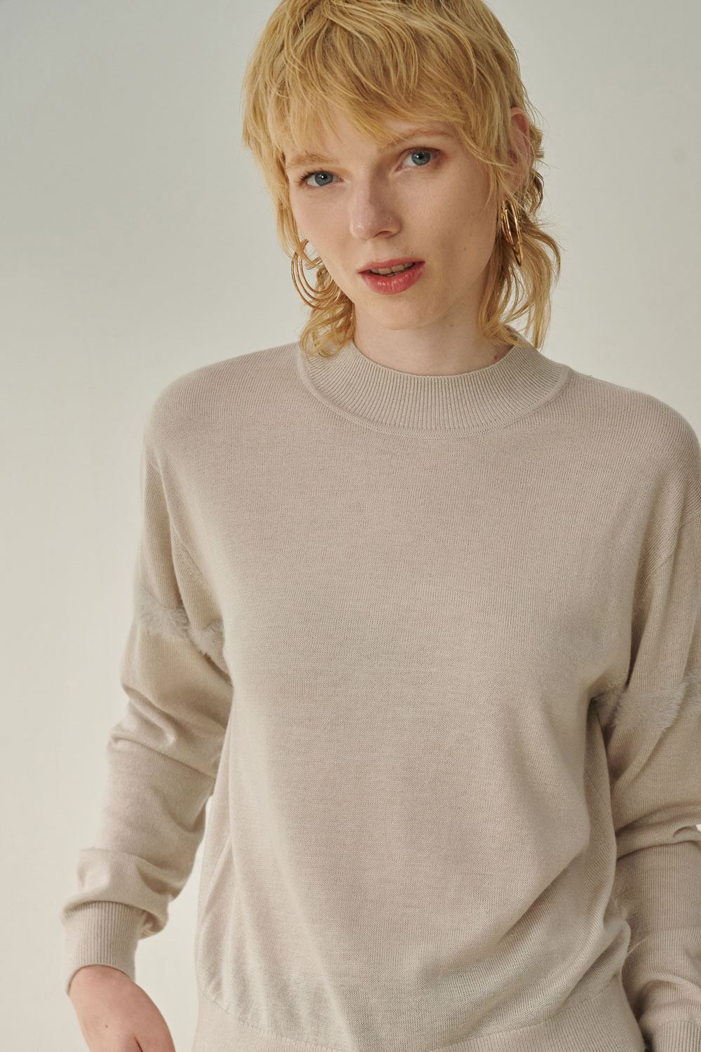 SST&C Wind Chime Color Slightly High Collar Patchwork Plush Sleeve Sweater | 8662310004  (Outlet)_1