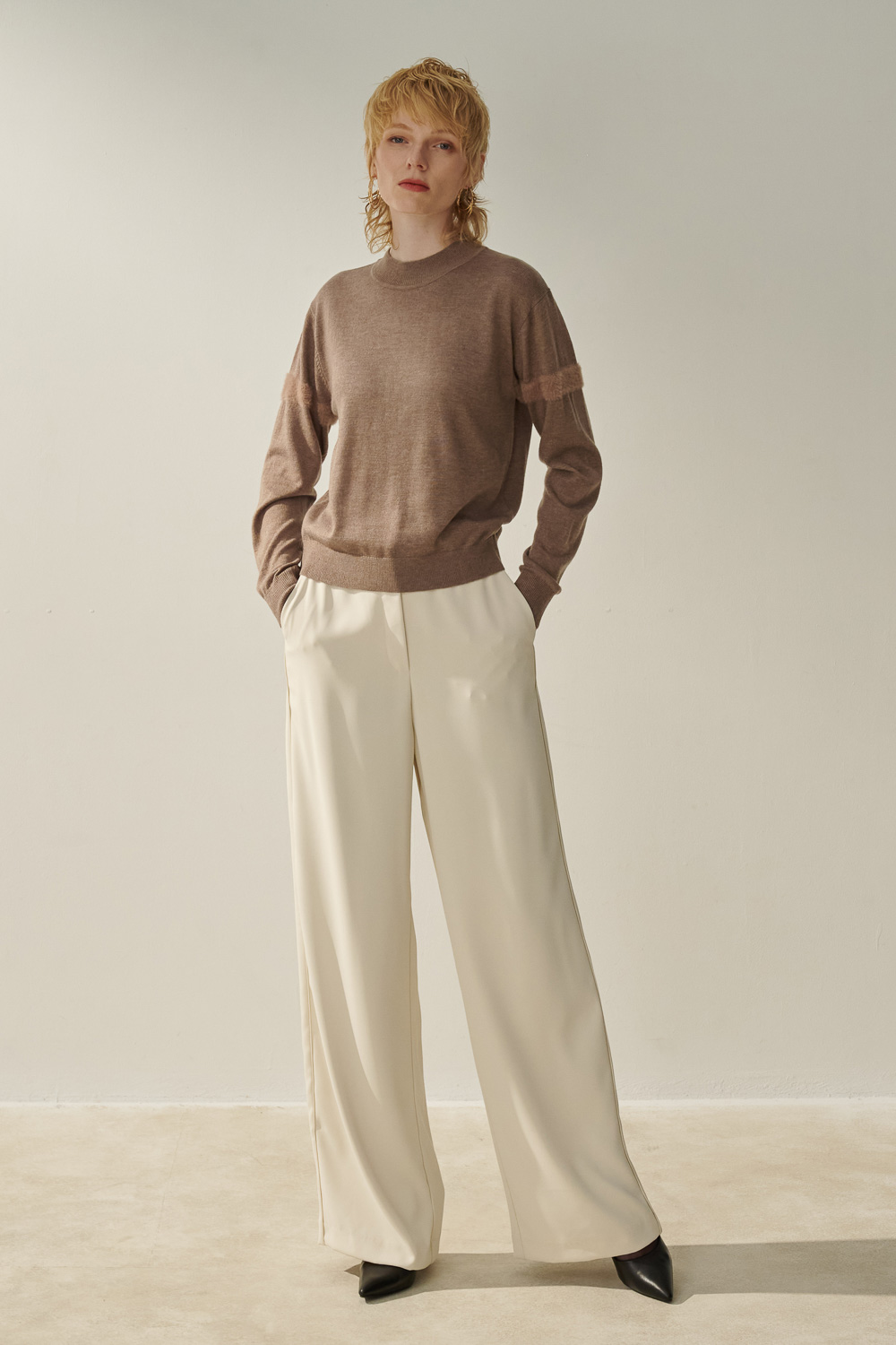 SST&C Camel Slightly High Collar Patchwork Plush Sleeve Sweater | 8662310005  (Outlet)_3