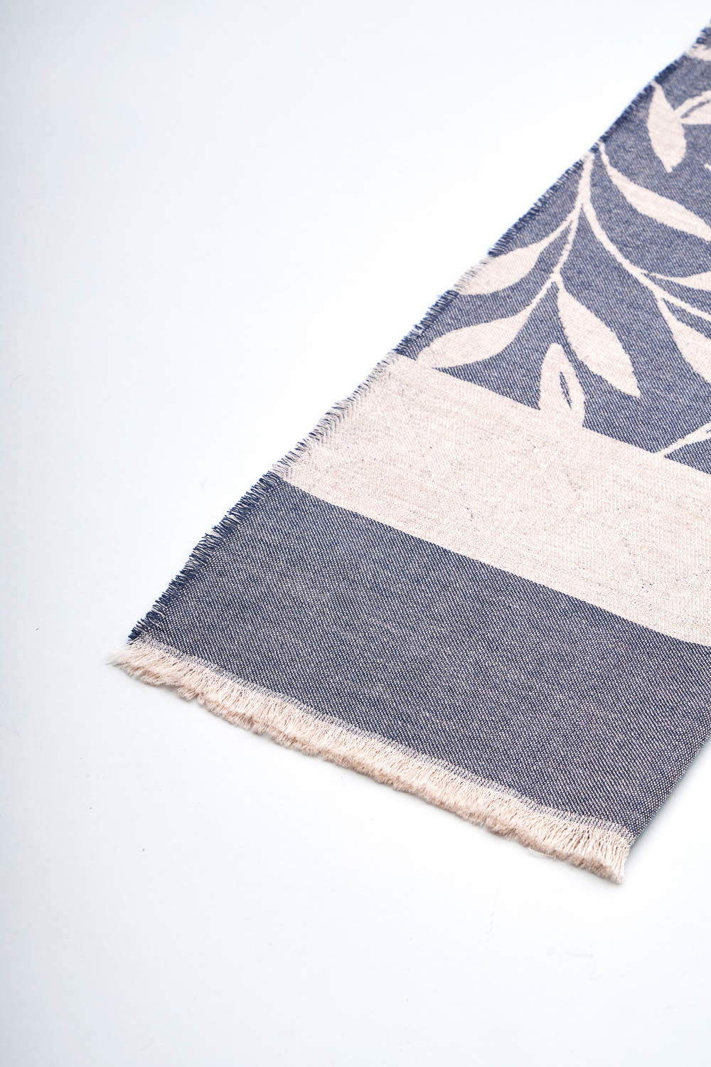 SST&C Beige Leaf Scarf On Blue Background | 3112309002  (Outlet)_1