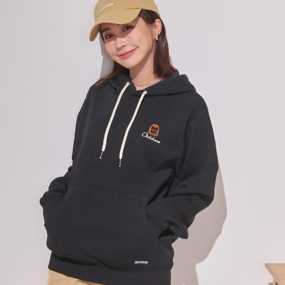 【OUTDOOR】小背包LOGO刺繡連帽T恤-黑色 ODC626HEBK (ODCLO)_0