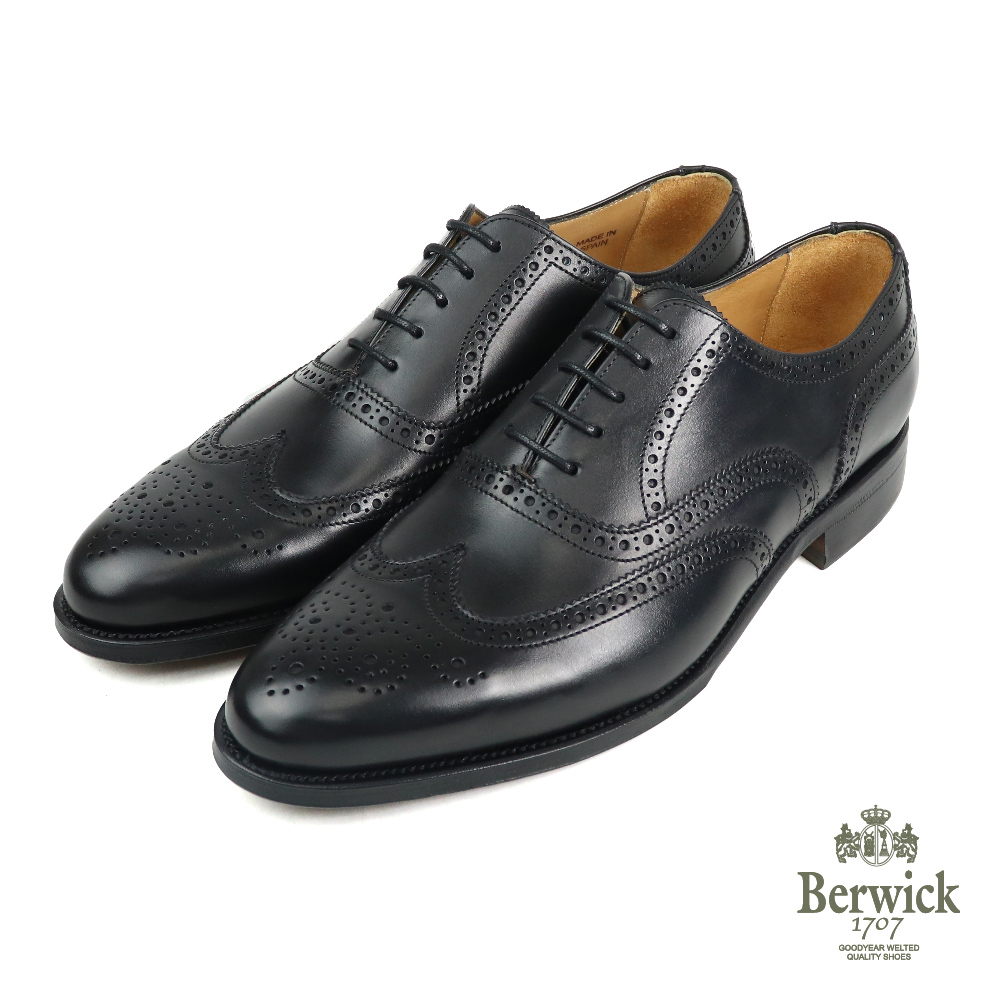 【Berwick】西班牙手工翼紋雕花牛津鞋 黑色(B5215-BL)