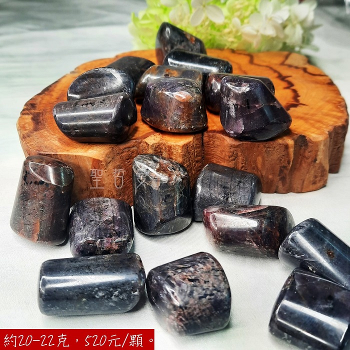 剛玉滾石（Ruby/紅寶石/藍寶石/紅色剛玉） 印度 ~王者之石，守護心臟與愛的寶石，七月的誕生石_9