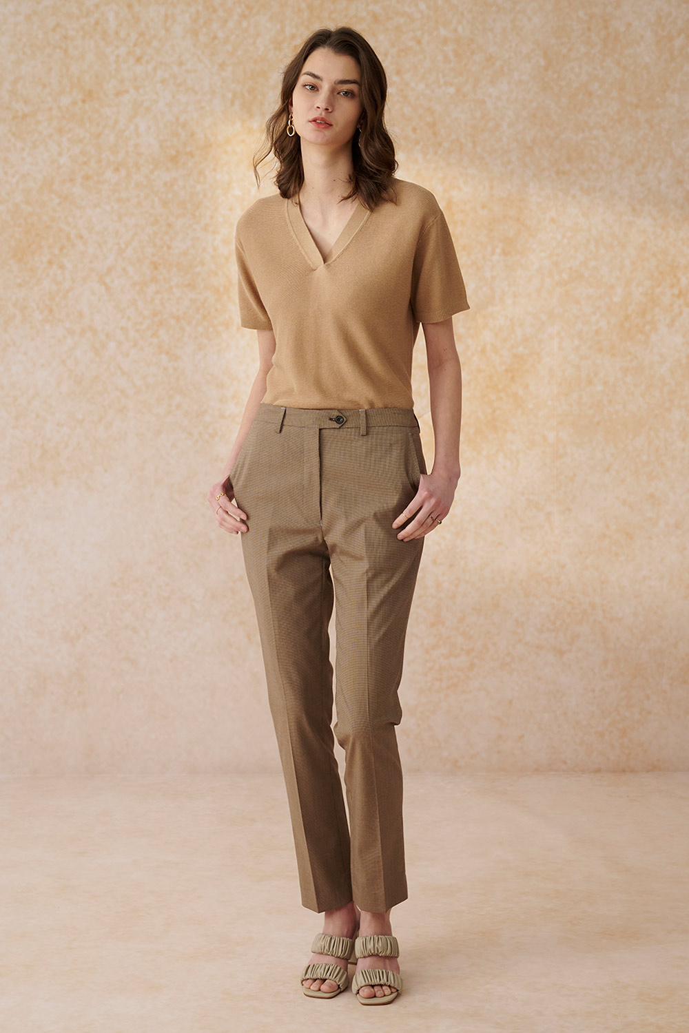 SST&C Khaki V-Neck Short-Sleeved Sweater | 8662403003  (Outlet)_2