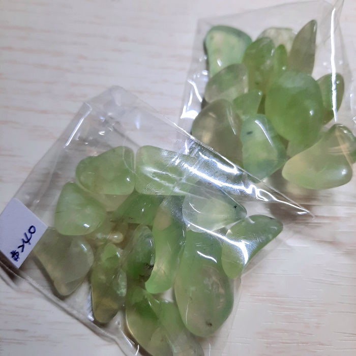 馬利綠葡萄石小滾石 Green Prehnite ~財富，親和力，占卜預言&希望之石，療癒與和諧_5