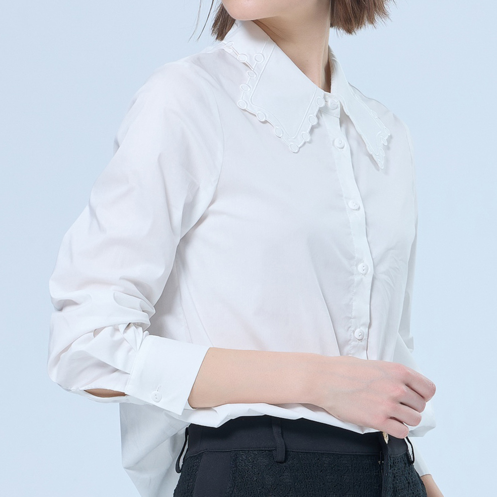 OUWEY歐薇 蝴蝶結刺繡領襯衫上衣(白色；S-L)3241121502_2