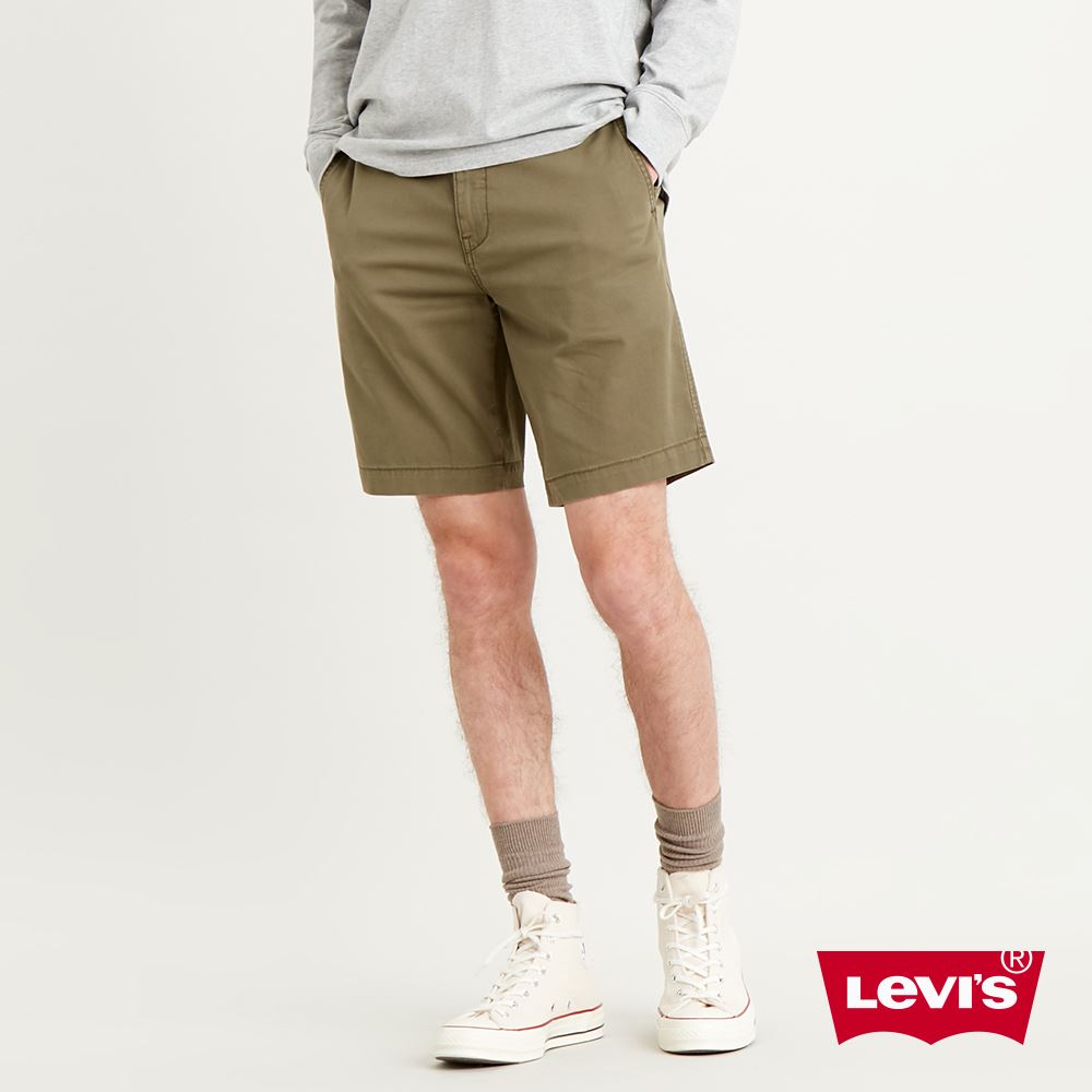 Levi’s® 男款 XX CHINO 綠色卡其休閒短褲 熱賣單品