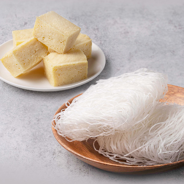 【果貿吳媽家】🍲個人鍋物—眷村酸菜白肉鍋(單入裝)-1份1000g🍲一碗就能品嚐到✨道地眷村火鍋滋味✨湯底溫潤酸香甘甜、清爽暖胃💗每一口真材實料新鮮美味📍訂購請留意整筆訂單將統一時間出貨📍_7