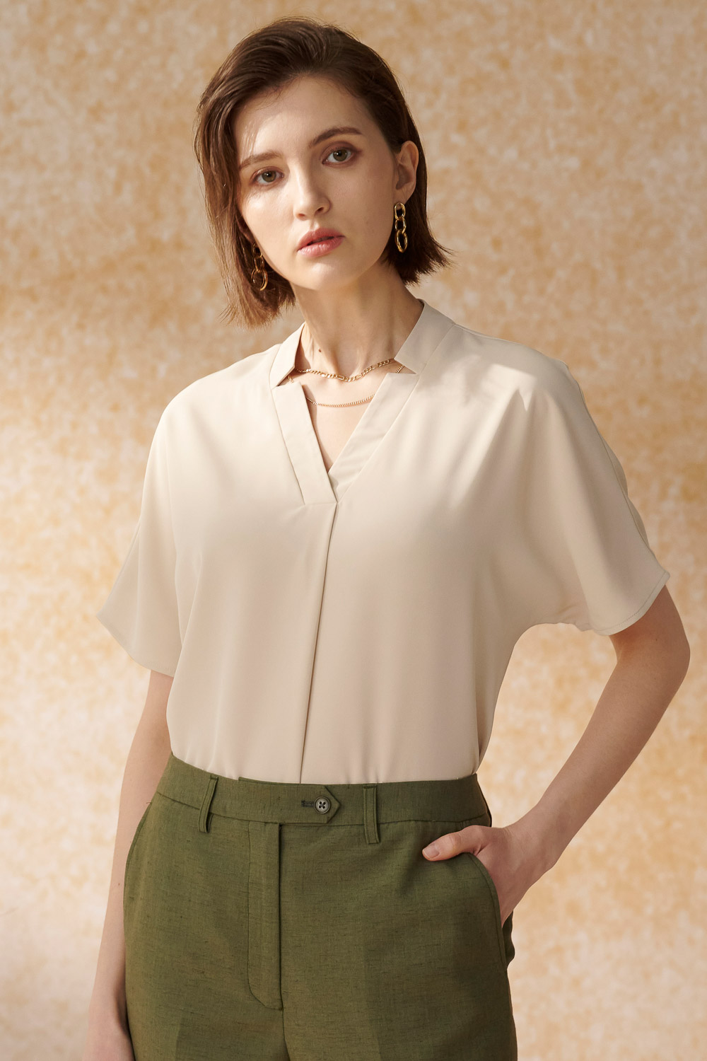 SST&C 杏設計V領上著｜7662404008 (outlet)_0