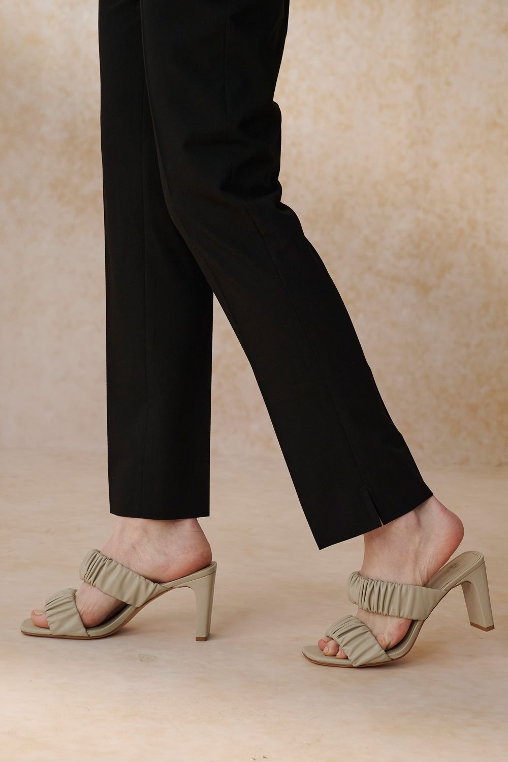 SST&C Black Fitted Suit Trousers | 7262405001_6