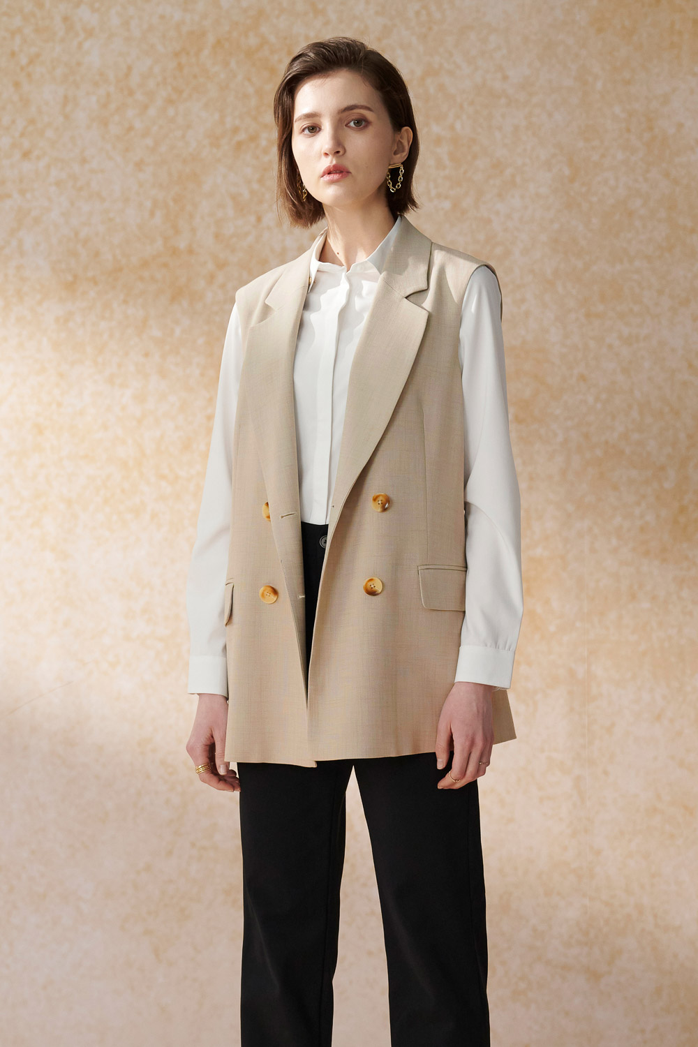 SST&C Beige Sword Collar Sleeveless Long Vest | 8162405002_4