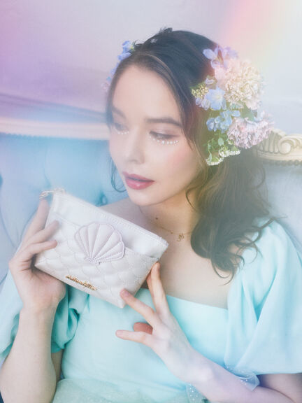 夢幻美人魚系列貝殼造型壓紋手拿包(8A42FJJ1100) - Maison de FLEUR