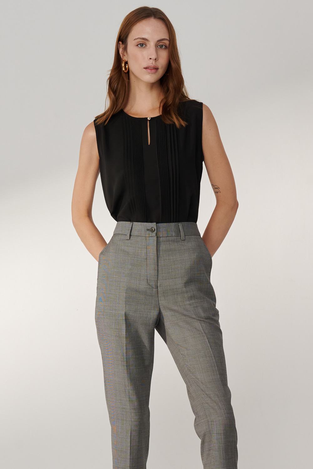 SST&C Black Pullover Pleated Vest | 7662405006_2