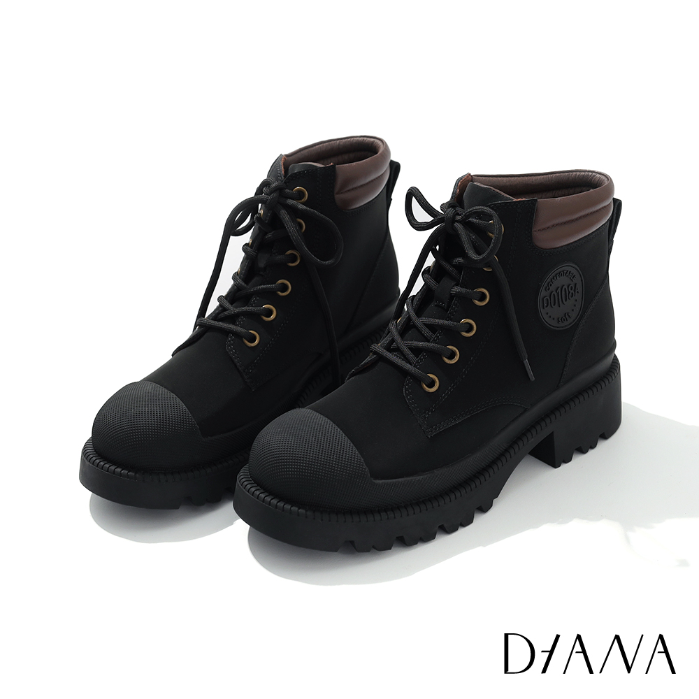 DIANA 4 cm磨砂牛皮雙色拼接率性綁帶厚底低跟低跟短靴 磨砂黑 #53909