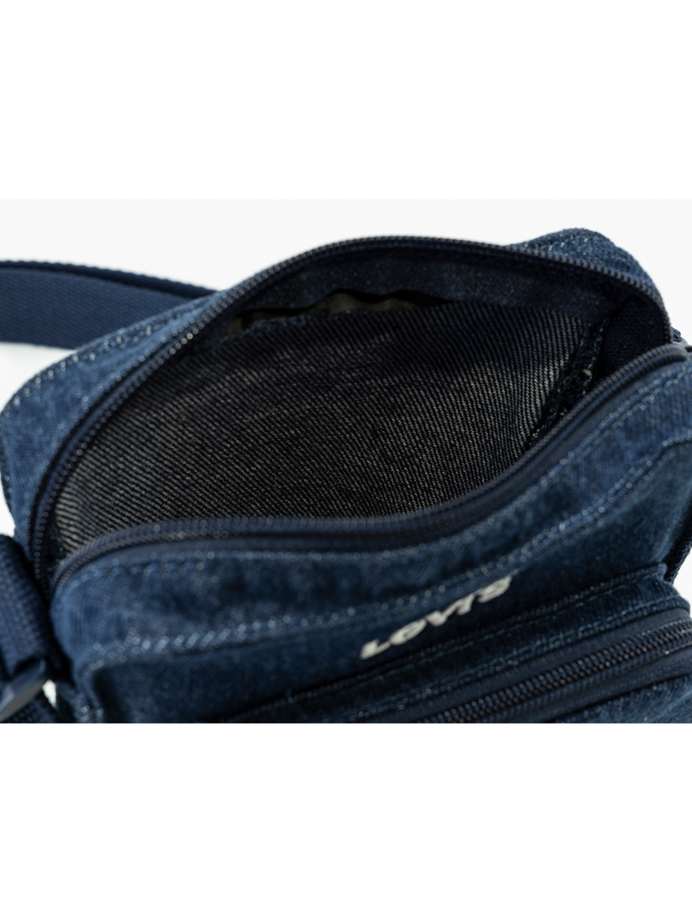 Levi's® 經典單寧牛仔斜背小方包 人氣新品_3
