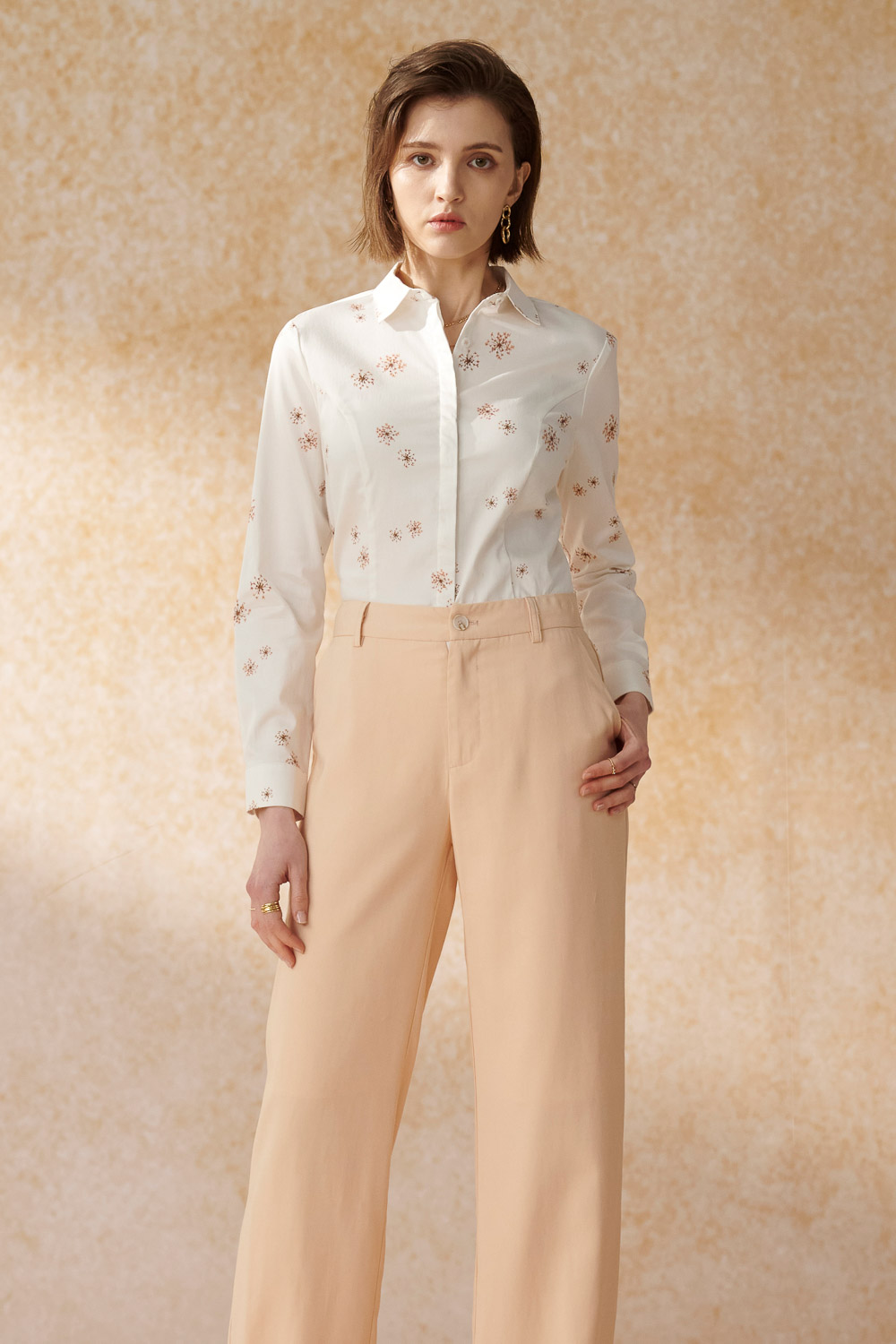 SST&C Soft Peach and Dandelion Print Slim Fit Shirt | 7562404008  (Outlet)_2