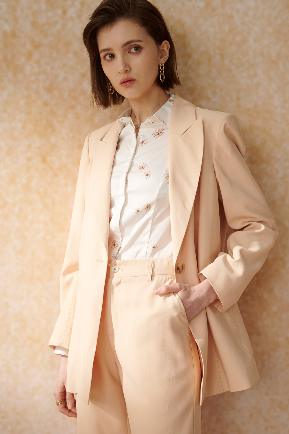 SST&C Soft Peach and Dandelion Print Slim Fit Shirt | 7562404008  (Outlet)_5