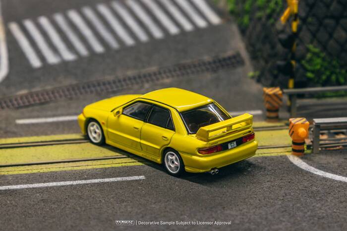(預購)TARMAC WORKS 1/64 三菱 Mitsubishi Lancer GSR Evolution III EVO三代 耀眼黃 車模雙卡組 T64G-050-YL_3